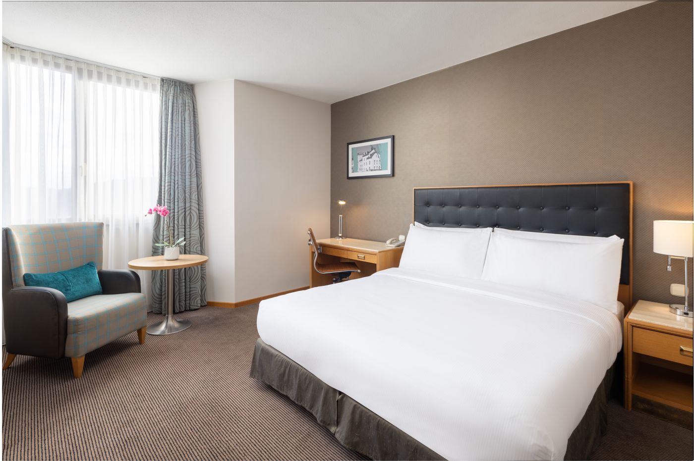 Doubletree-By-Hilton-Luxembourg-Room-17