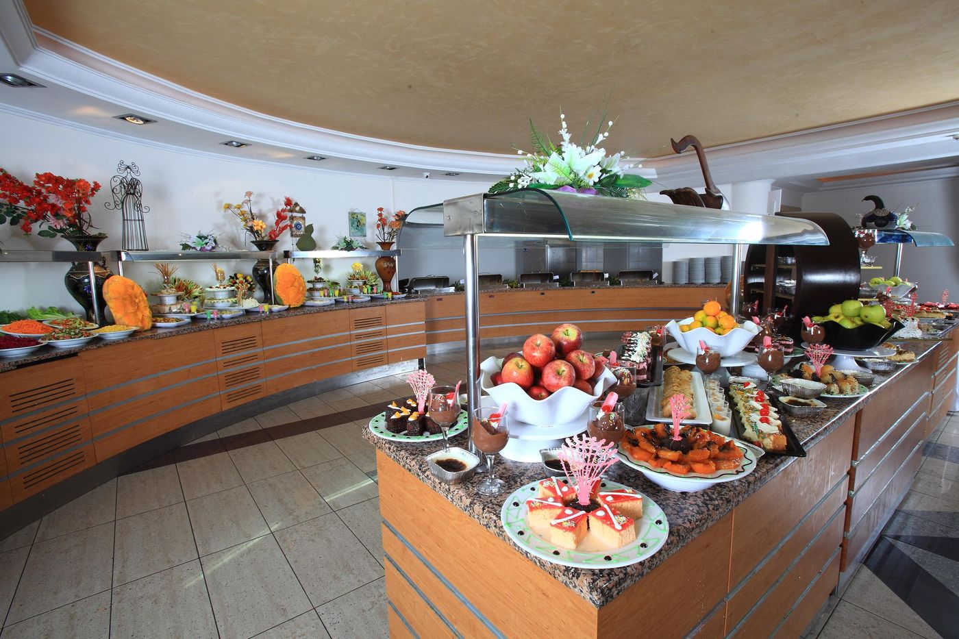 Royal-Arena-Resort-Restaurant-9