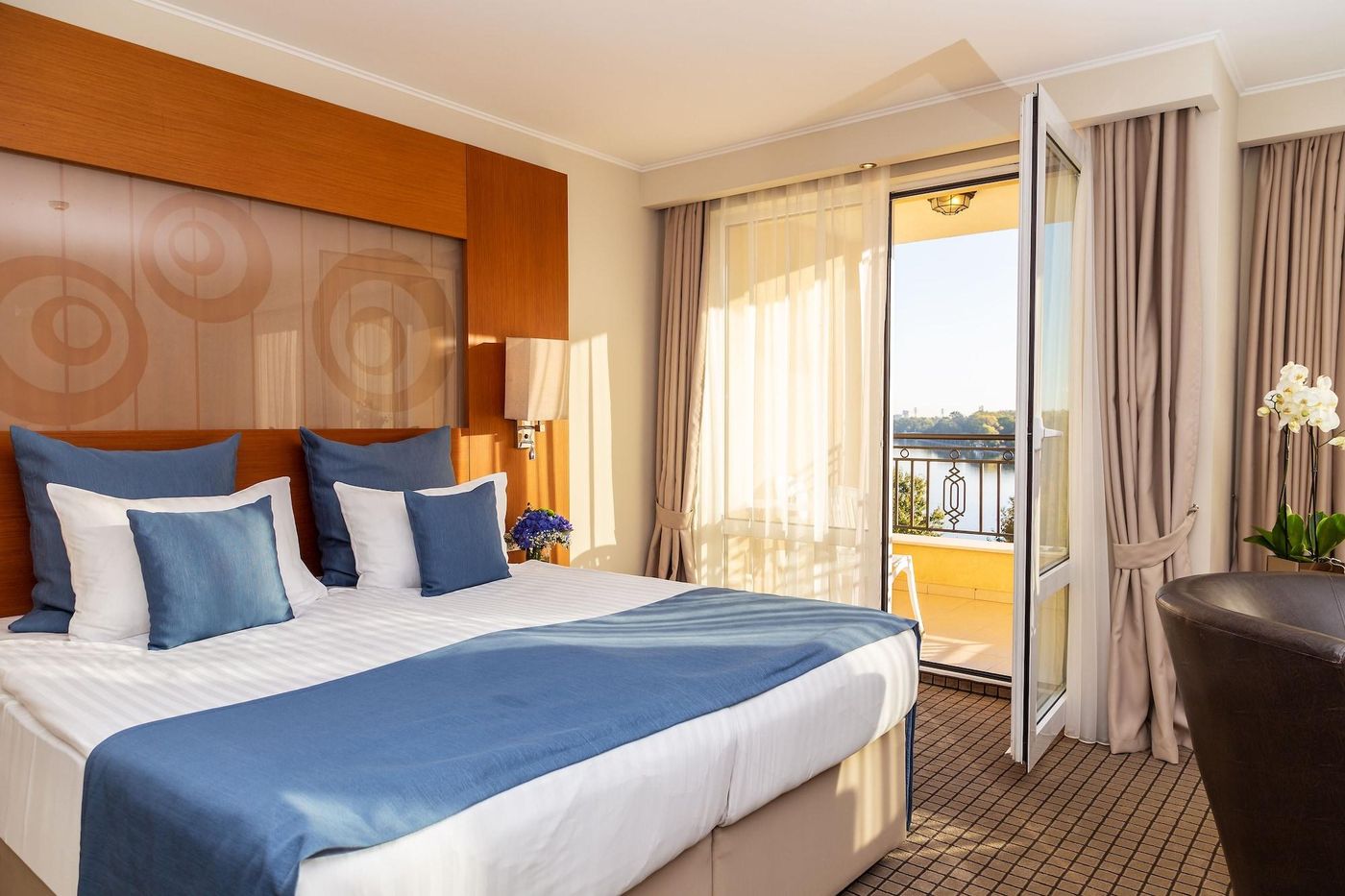 Landmark-Creek-Hotel---SPA-Room-11