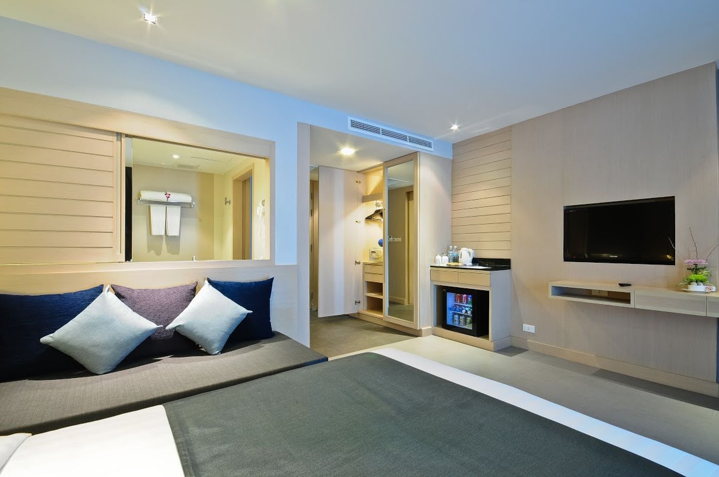 The-Ashlee-Heights-Patong-Room-7