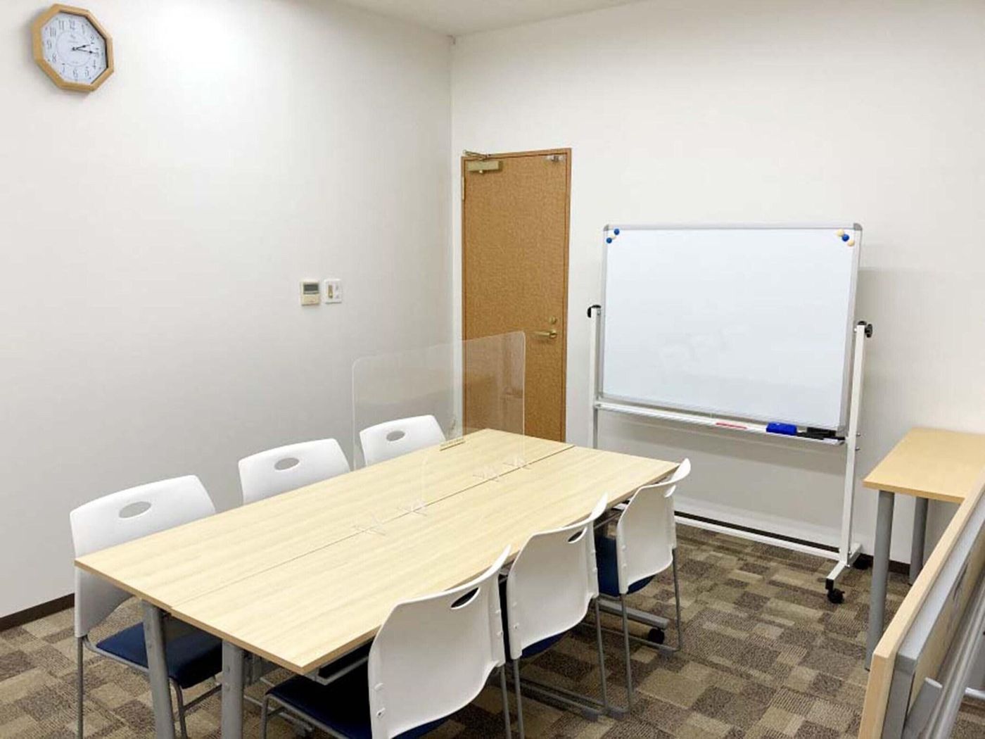 Toyoko Inn Tokyo Shinjuku Kabuki-cho-Japan-Tokyo-General view-3