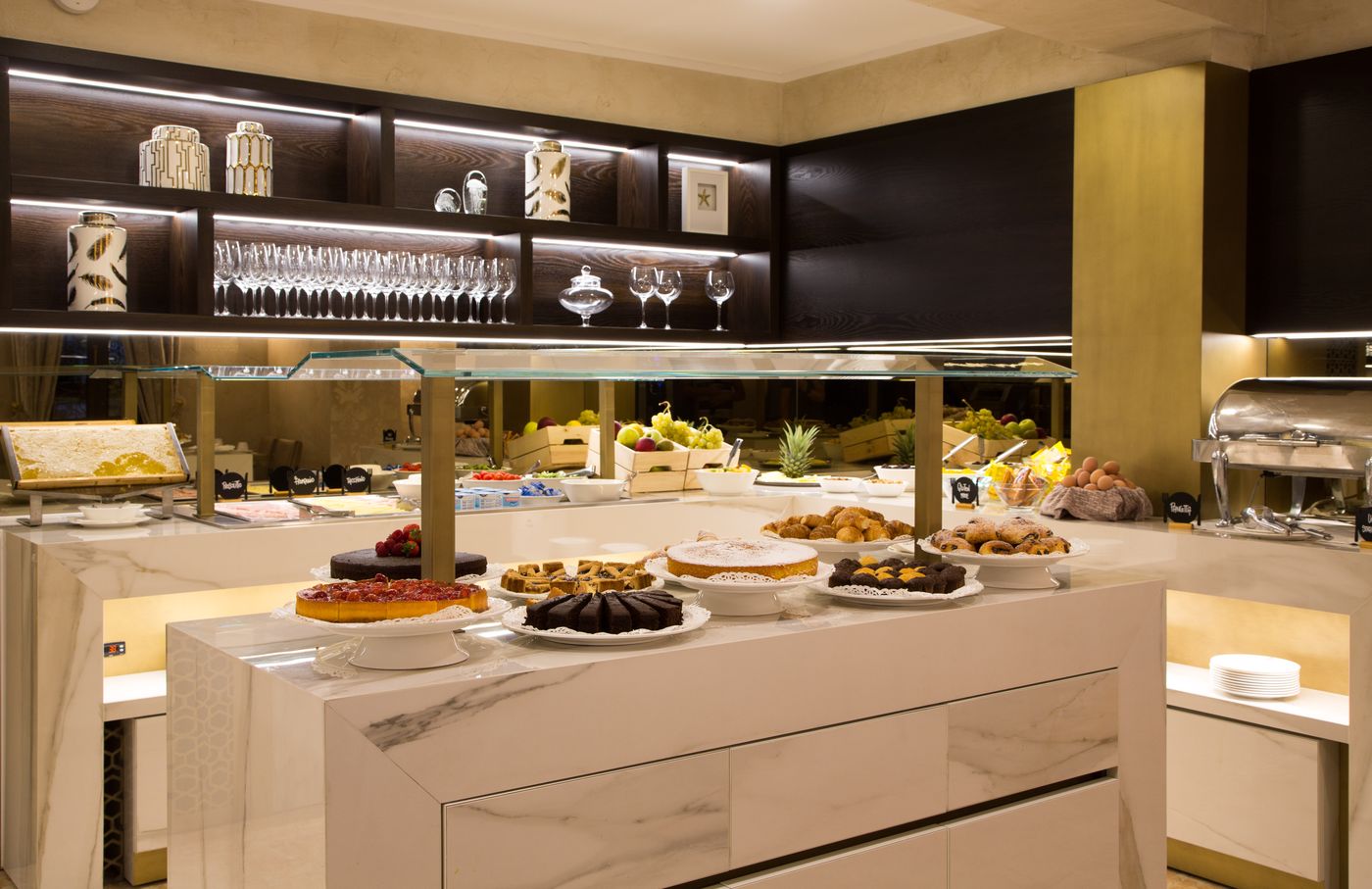 CHC-Continental--BW-Premier-Collection-Restaurant-41