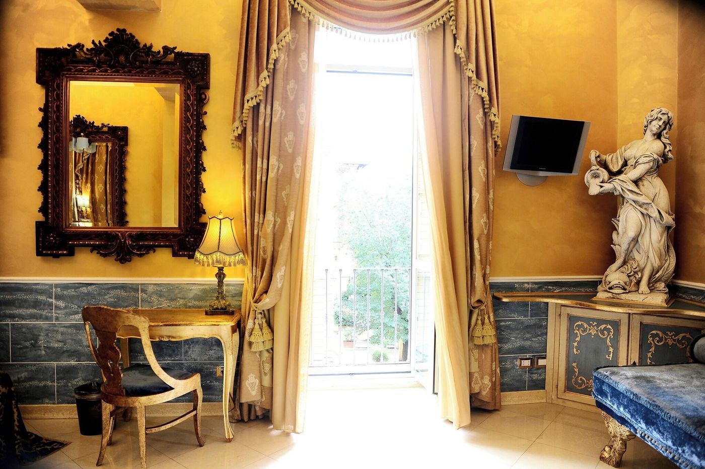 Romanico-Palace-Luxury-Hotel---Spa-Room-40