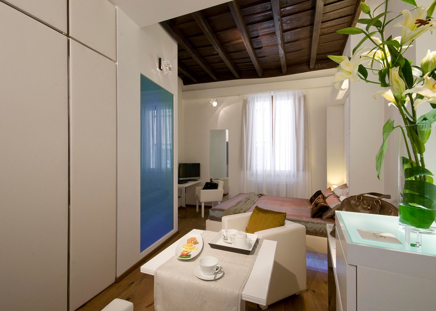 Gigli-D-Oro-Suite-Room-2