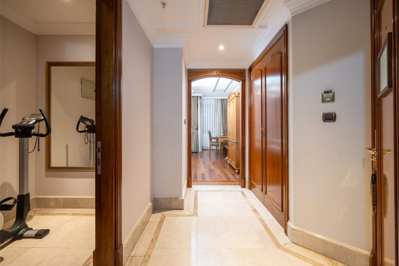 The-Central-Palace-Boutique-Room-52