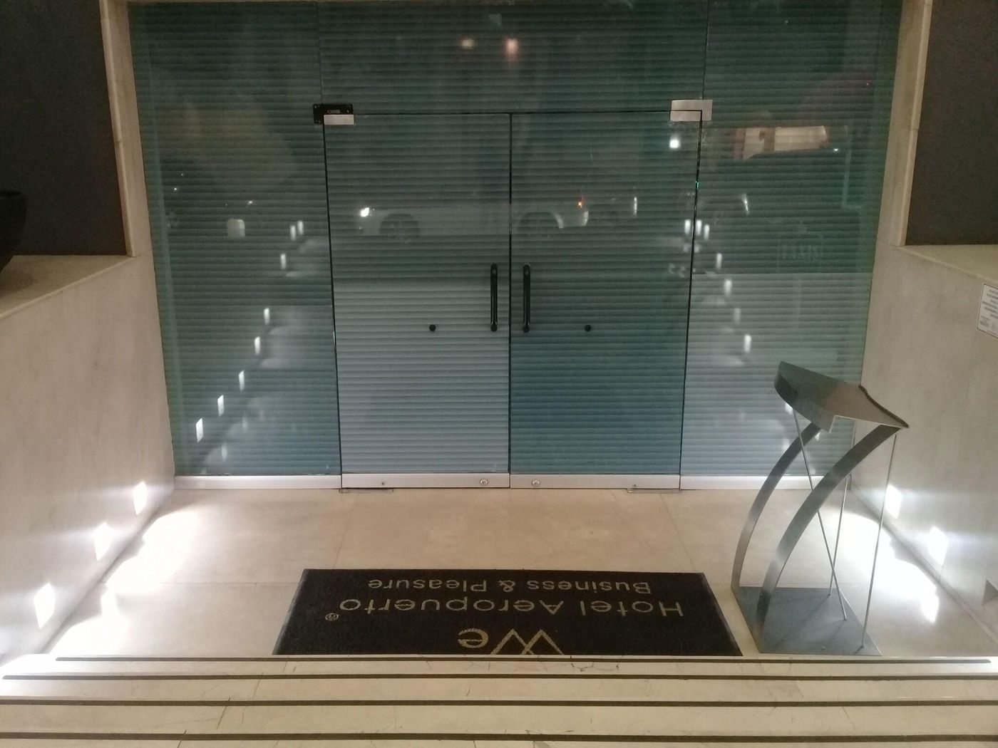 We Hotel Aeropuerto-Mexico-Ciudad De Mexico-Lobby-4