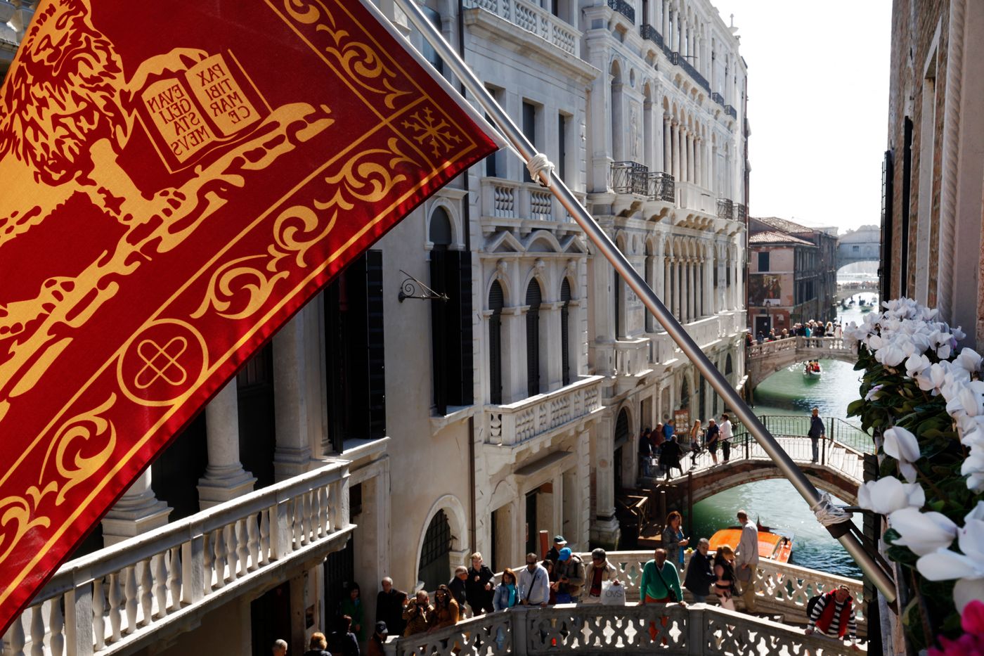 Hotel-Dona-Palace-Room-12