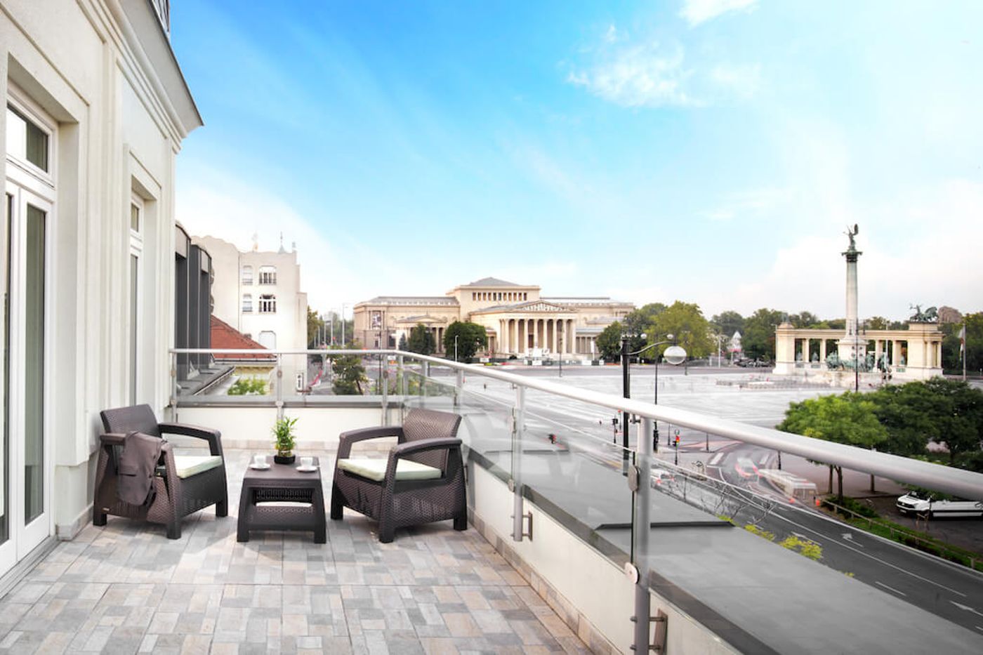 Mirage-Medic-Hotel-Room-34