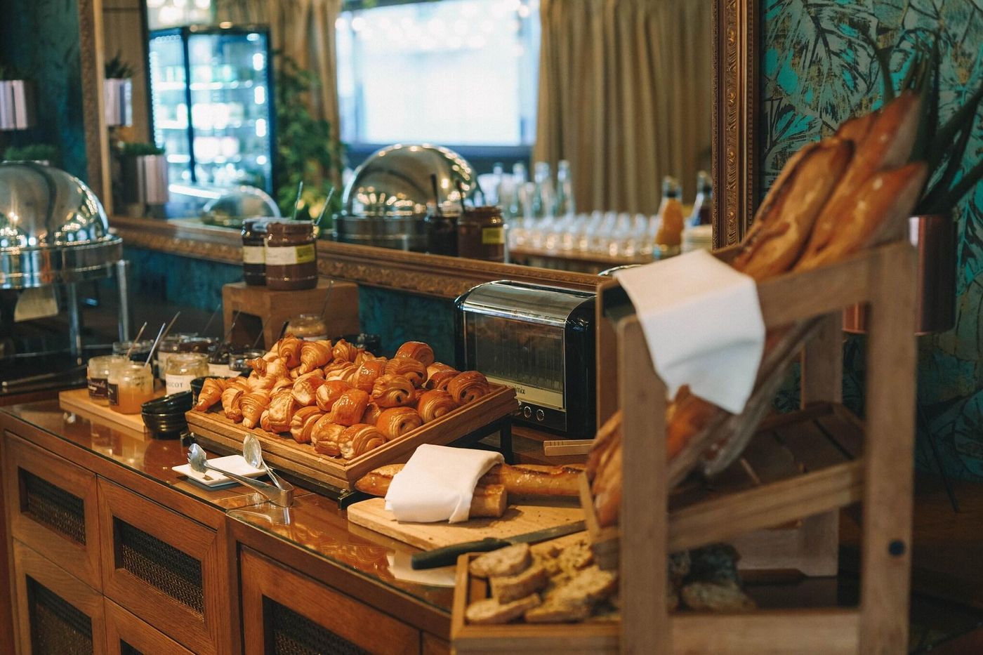 Five-Seas-Hotel-Restaurant-61