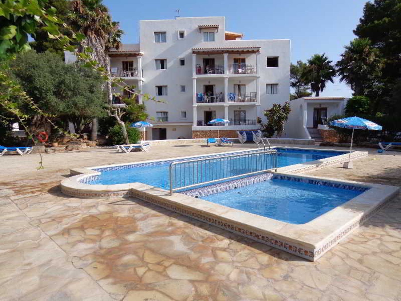 Benet-Los-Pinares-Apartments-Pool-2