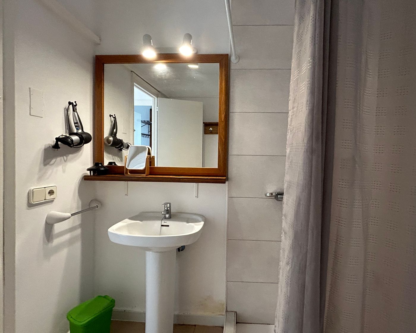 Nure-Mar-y-Mar-Room-37