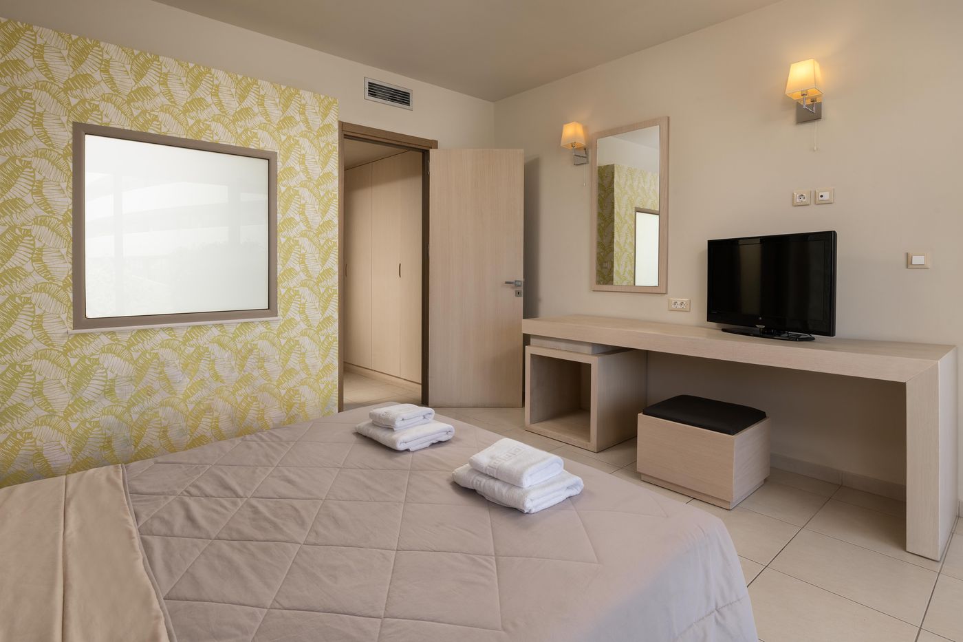 Virginia-Family-Resort-Room-30