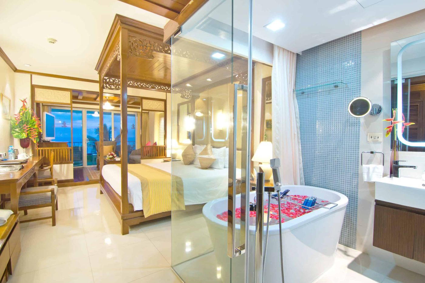 Royal Cliff Beach Terrace