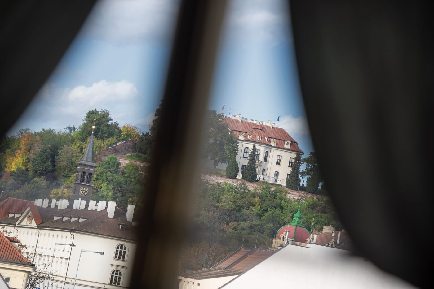 Boutique-Apartments-White-Swan-General-view-91