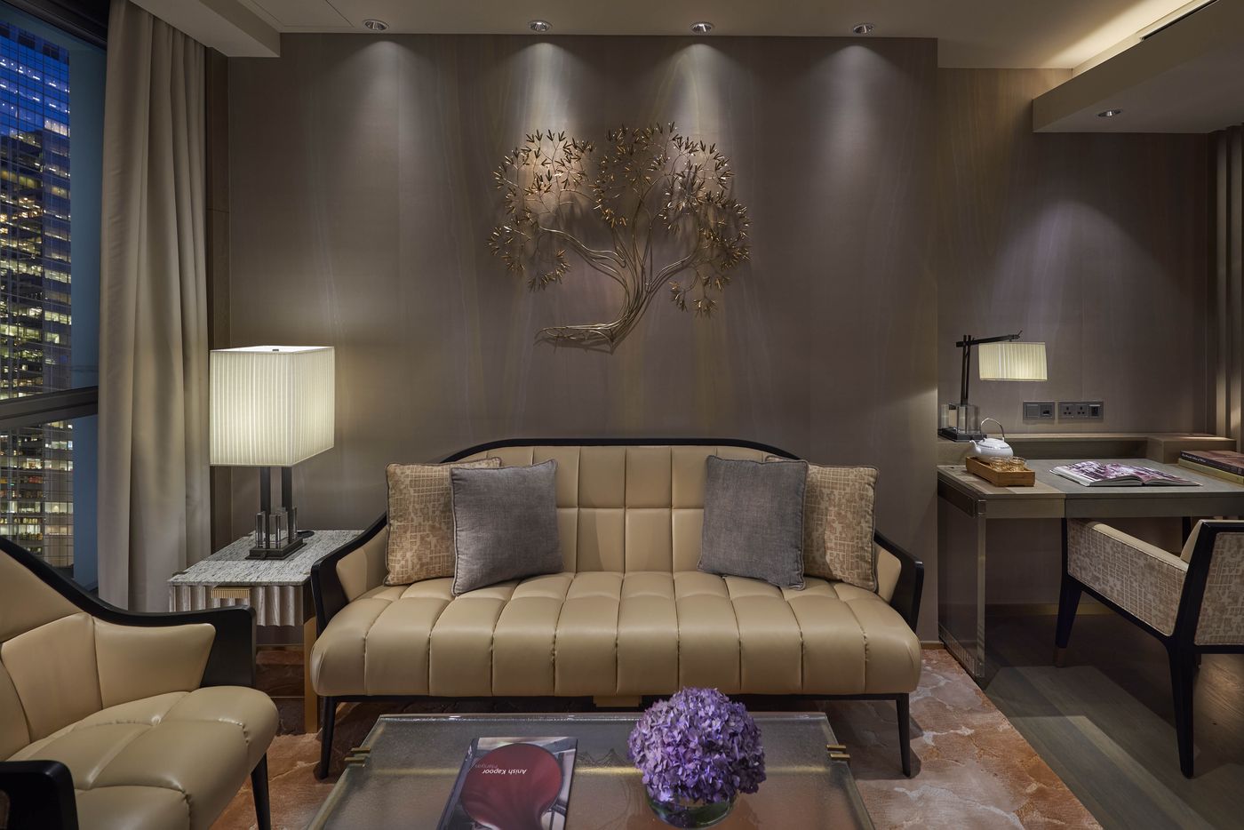 The-Landmark-Mandarin-Oriental--Hong-Kong-Room-4