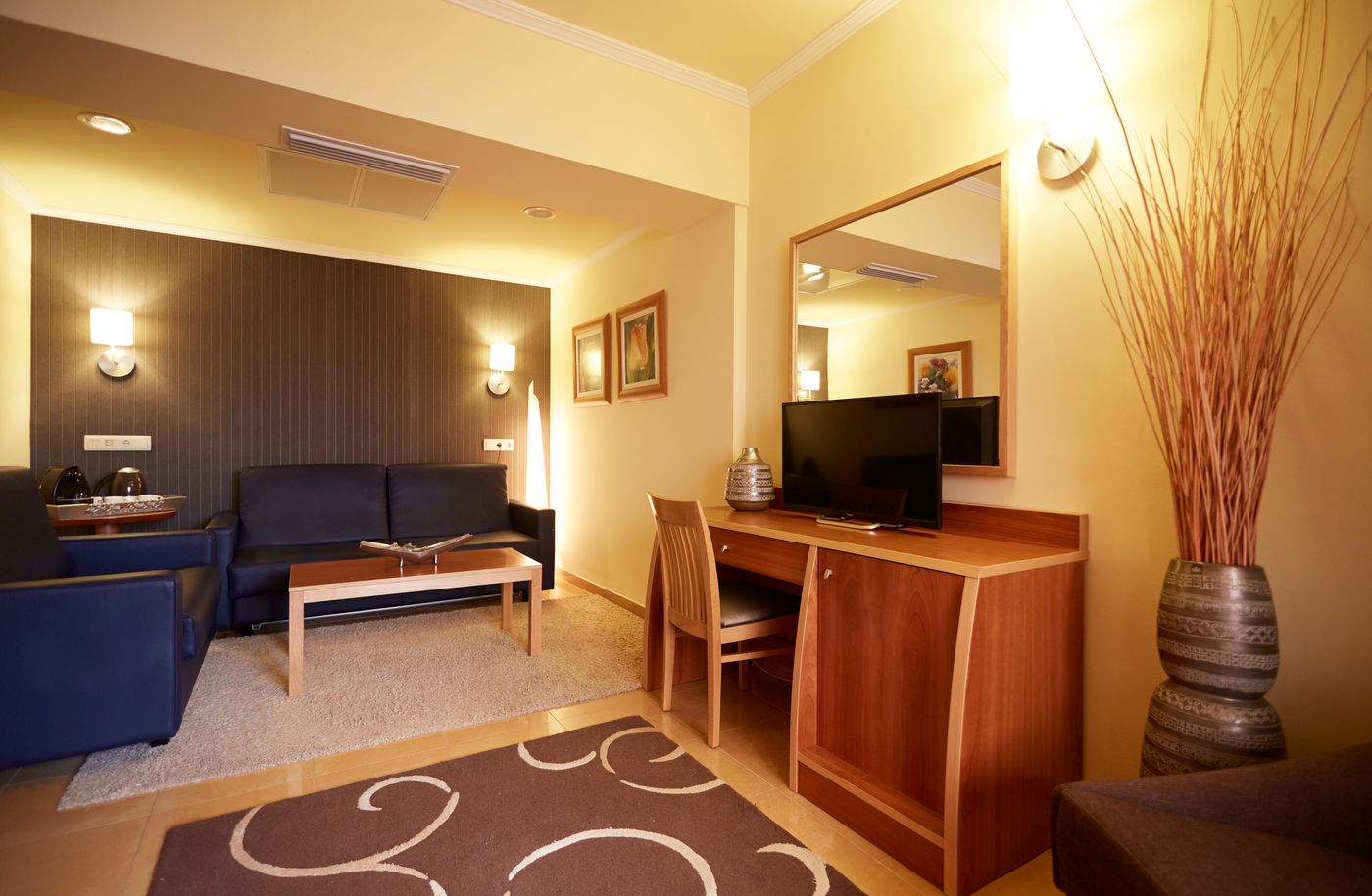 Invisa-Hotel-La-Cala-Room-12