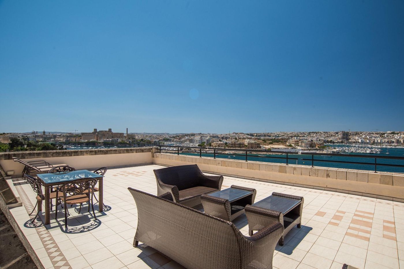 Excelsior-Grand-Hotel-Room-87