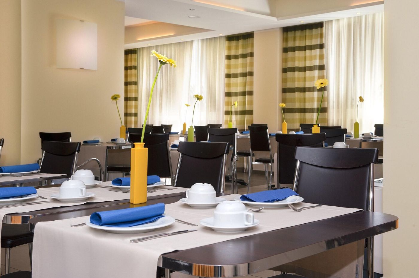 Cardinal-Hotel-St-Peter-Rome-Restaurant-30