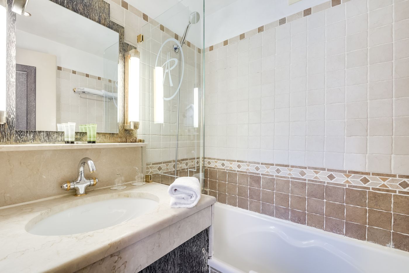 Pavillon-Opera-Bourse-Room-14