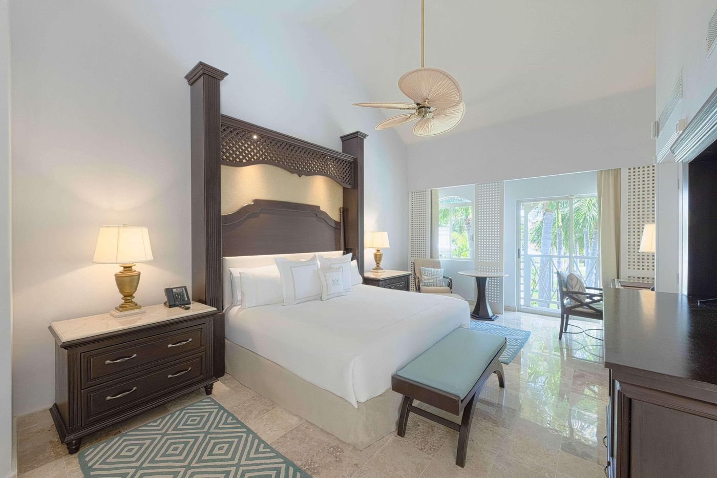 Royal-Hideaway-Playacar-All-Inclusive-Room-27