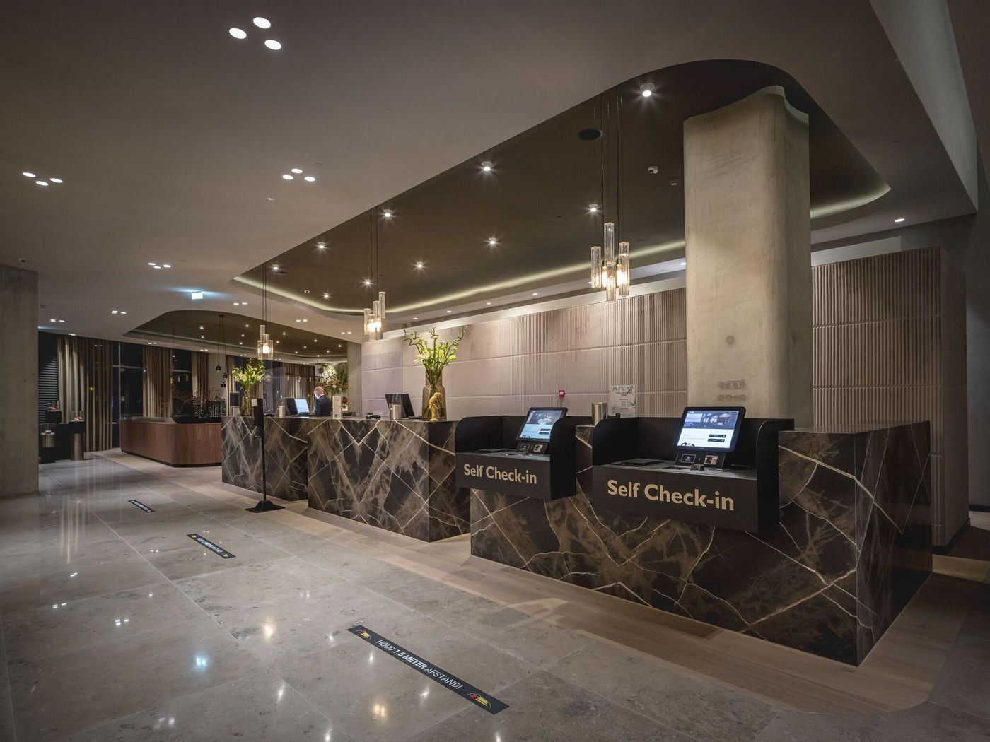 Van-der-Valk-Hotel-Amsterdam-Zuidas-Lobby-2