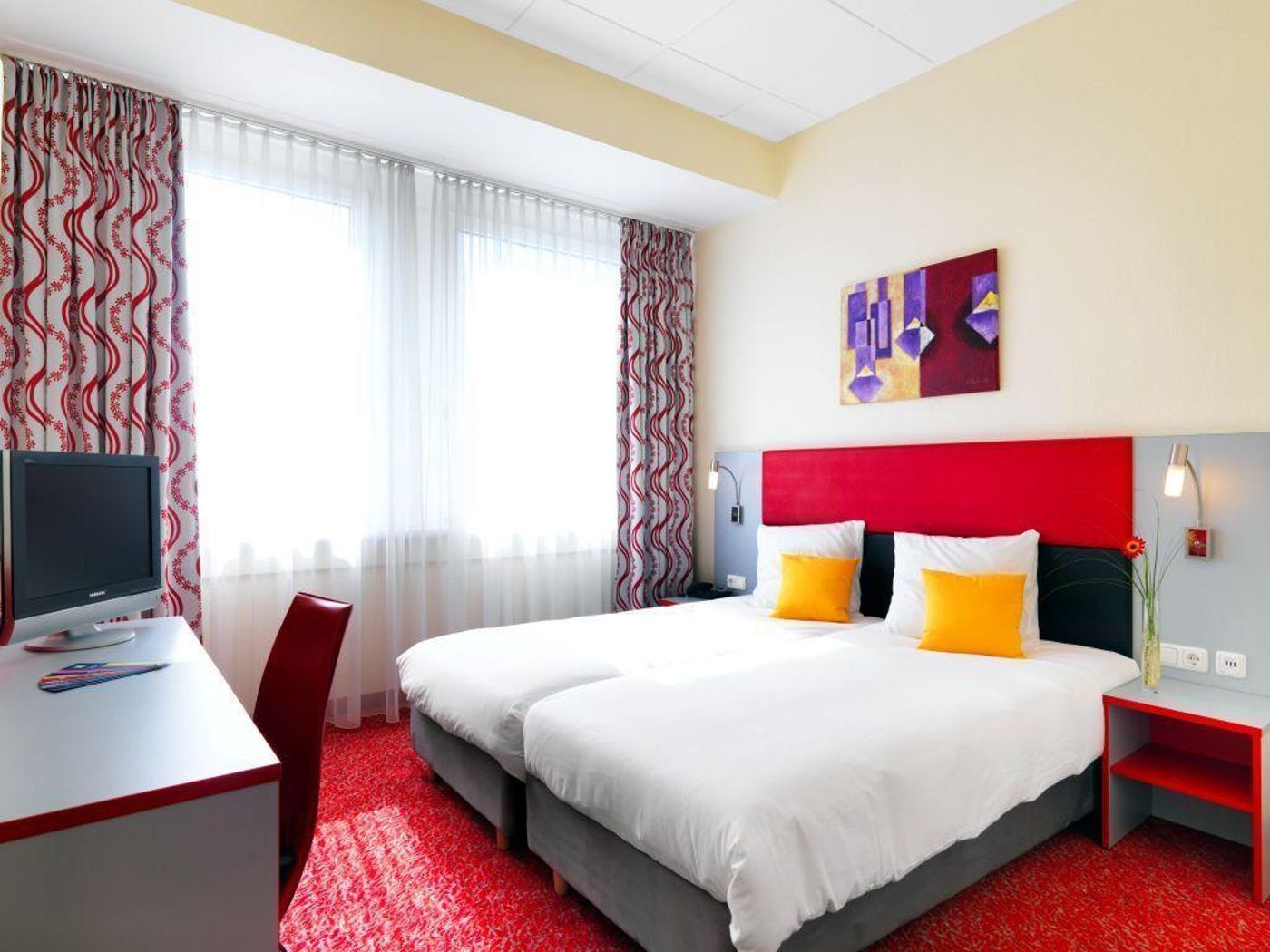 greet-Berlin-Alexanderplatz-Room-20