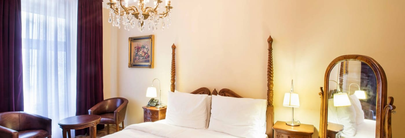 Hotel-U-Zlateho-Stromu-Prague-by-BHG-Room-42