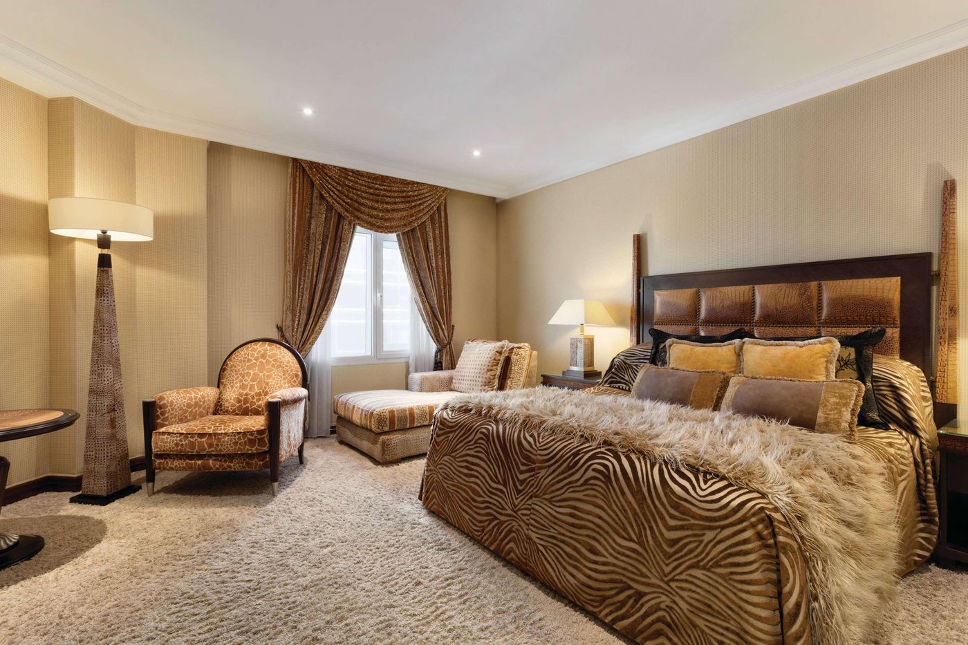 Grand-Regency-Doha--Trademark-Collection-Wyndham-Room-5