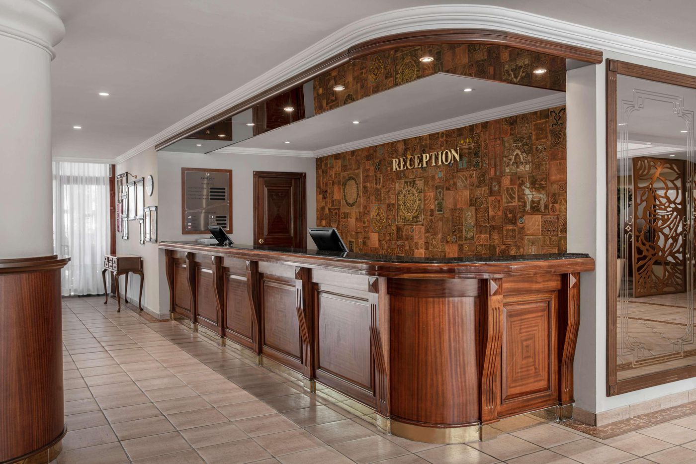 Papillon-Belvil-Lobby-67