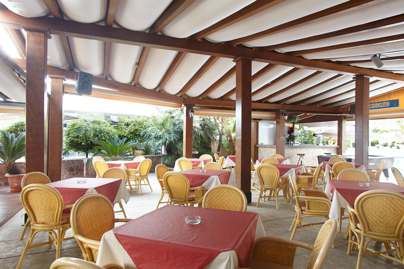 Mar-y-Huerta-Terrace-11