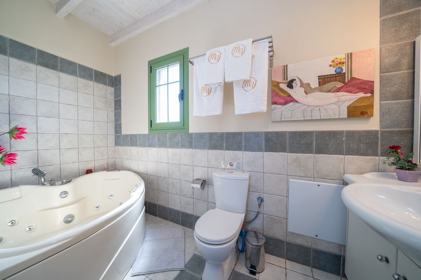 Monambeles-Villas-Room-47