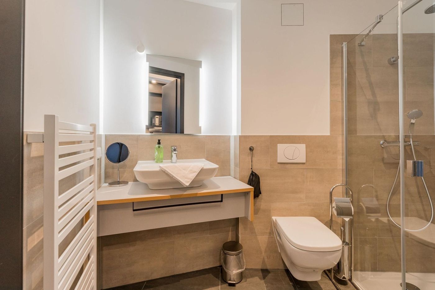 Nena-Apartments-Kreuzberg-61-Room-43