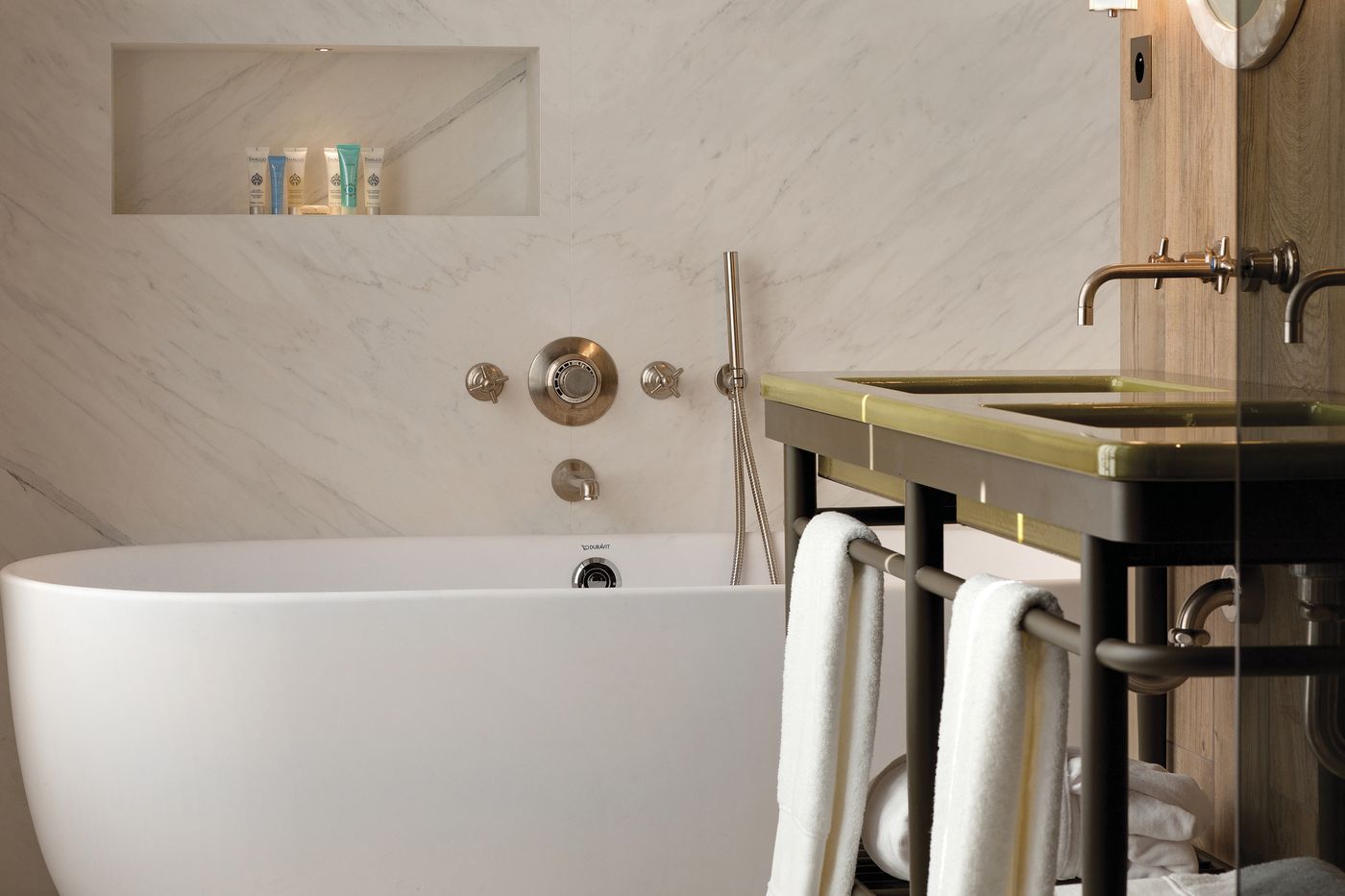 La-Demeure-Montaigne-Room-65