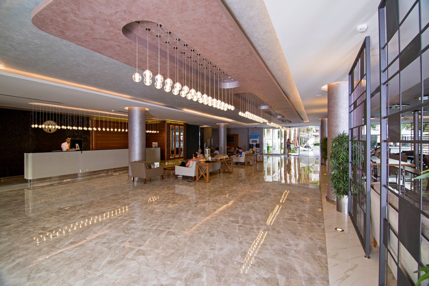 Mirage-World-Lobby-48