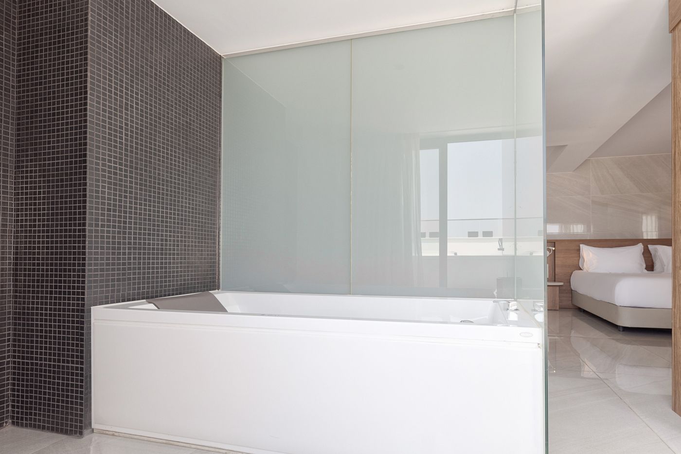 El-Puerto-Ibiza-Hotel---Spa-Room-46