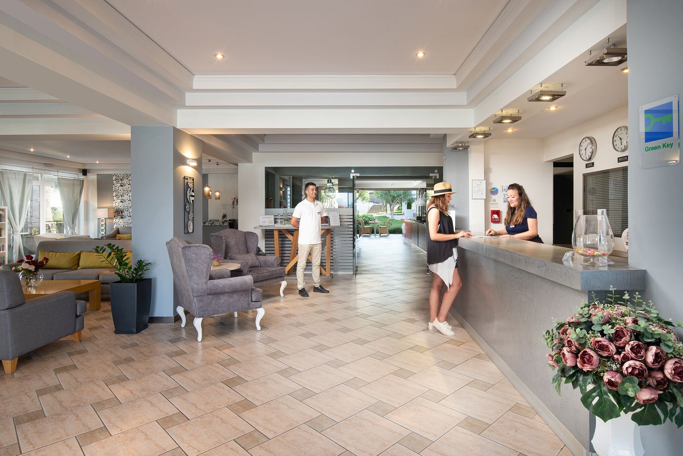 Flegra-Palace-Lobby-70