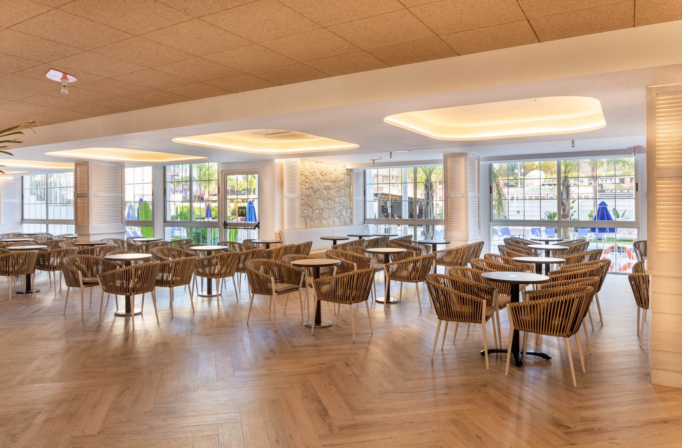 Hotel Ambassador I & II 