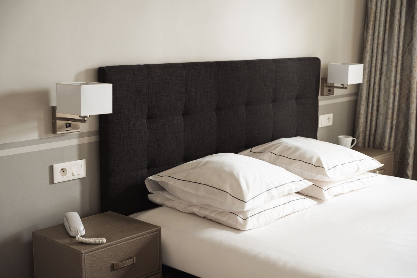 Hotel-Eiffel-Segur-Room-25