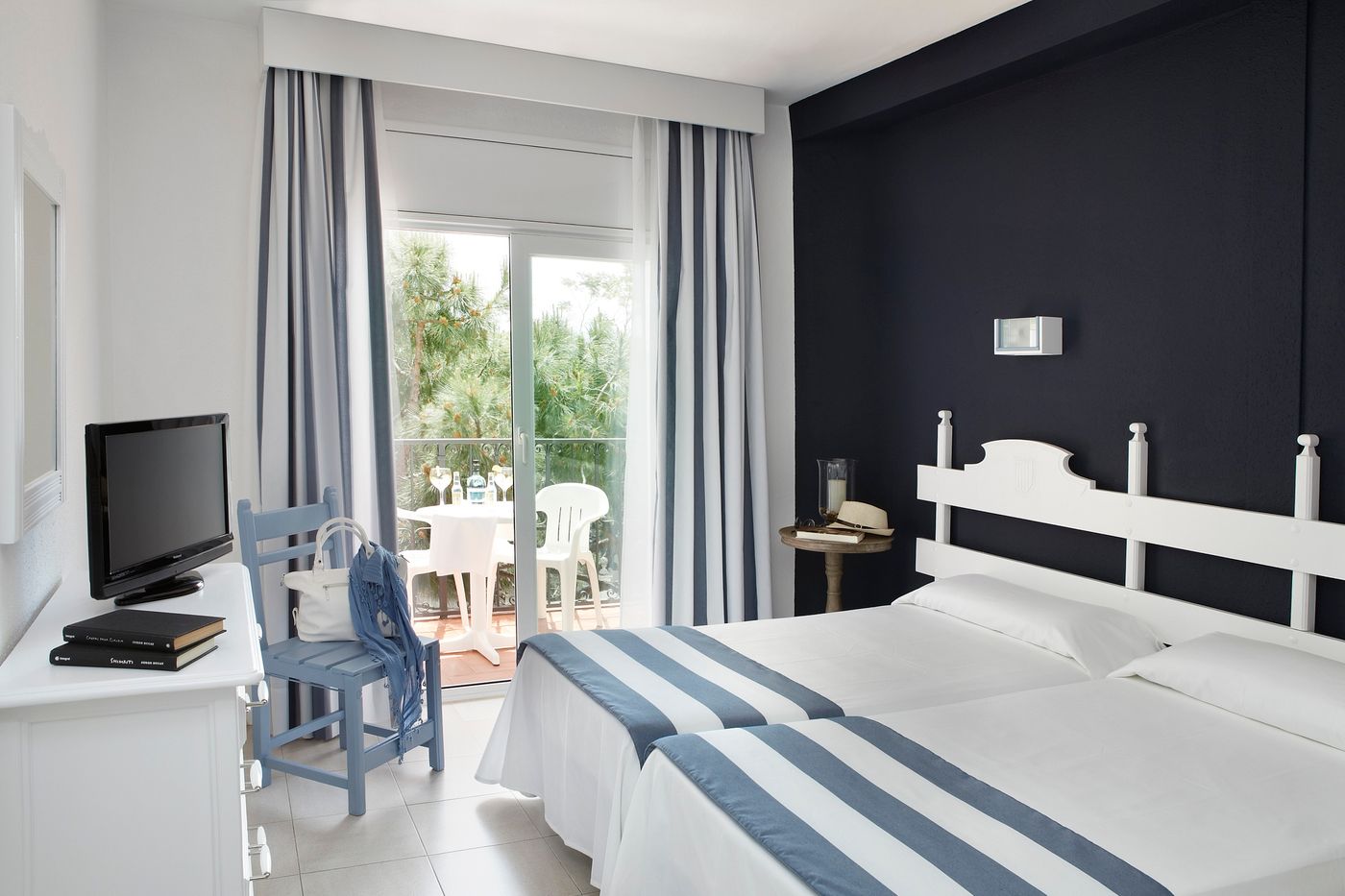 Els-Pins-Hotel-Room-23