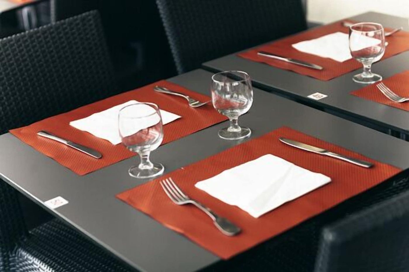 Hôtel Restaurant Le Lion d'Or - France - MEXIMIEUX - Restaurant - 1