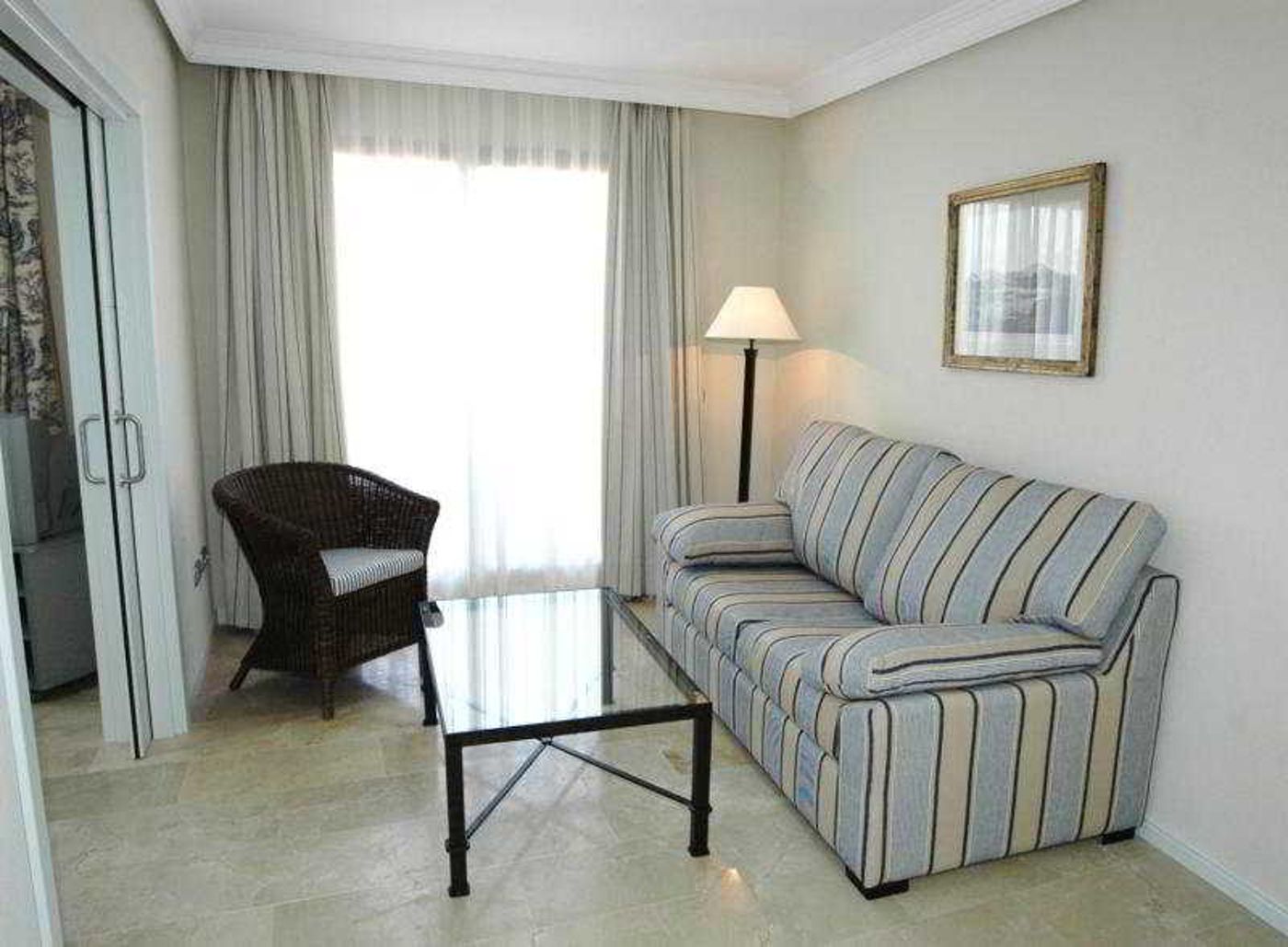 Manilva-Green-Room-11