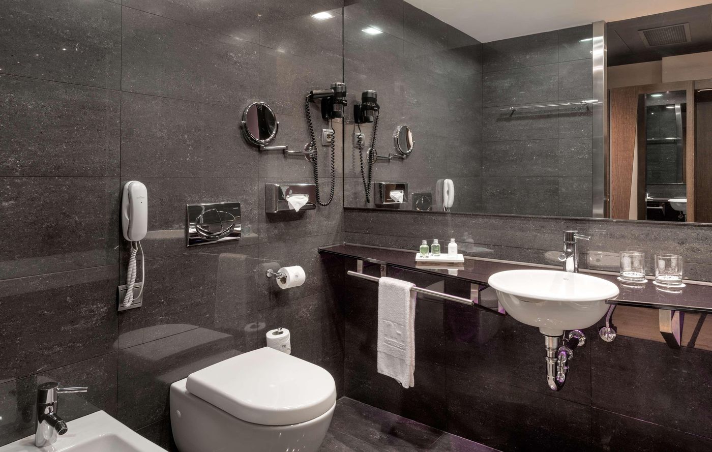 NH-Madrid-Las-Tablas-Room-14