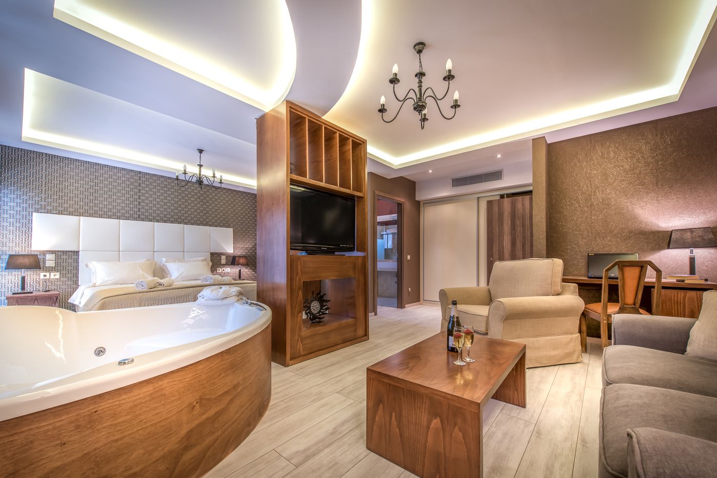 Elegance Luxury Executive Suites – Adults Only