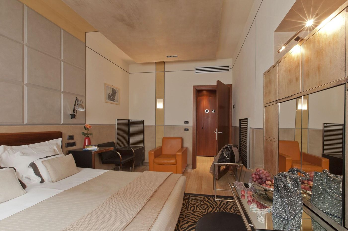 Ca--Pisani-Hotel-Room-42