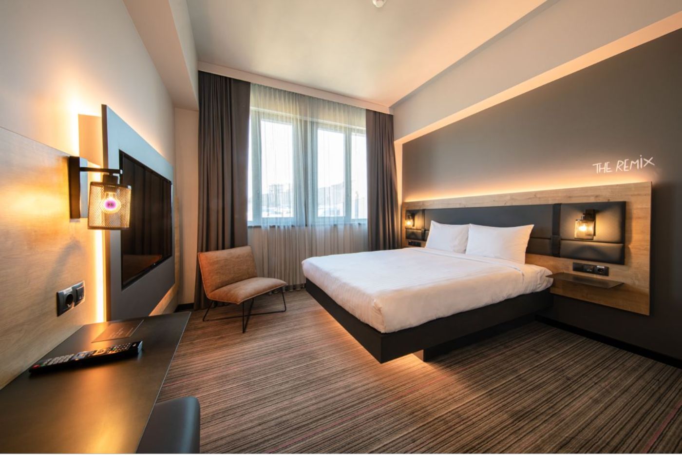 Moxy Bucharest Old Town - Romania - Bucharest - Room - 4