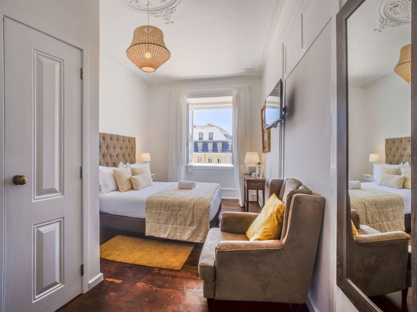 Solar-Dos-Poetas-Room-28