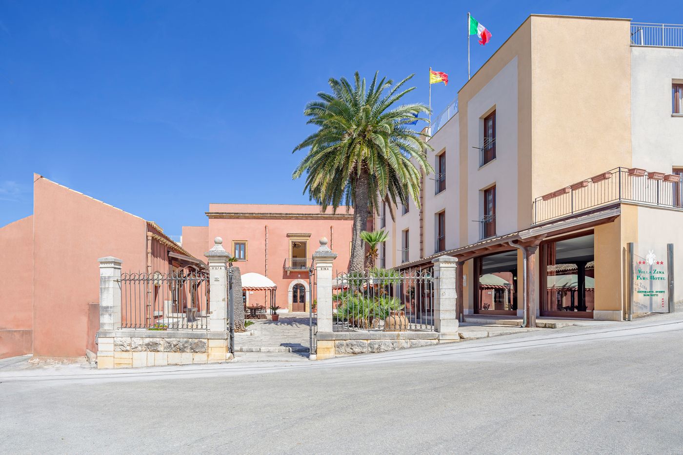 Villa-Zina-Park-Hotel-General-view-15