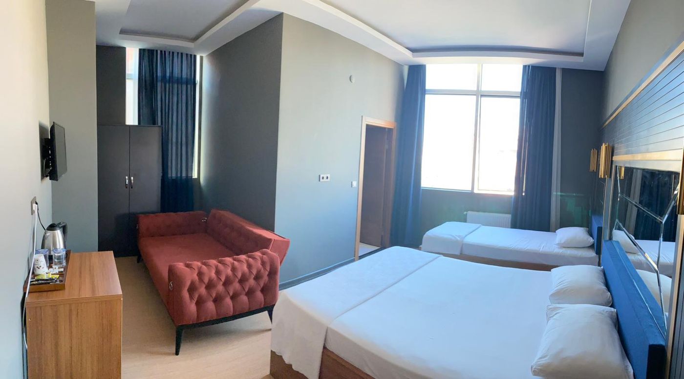 216-Trend-Suite-Room-9