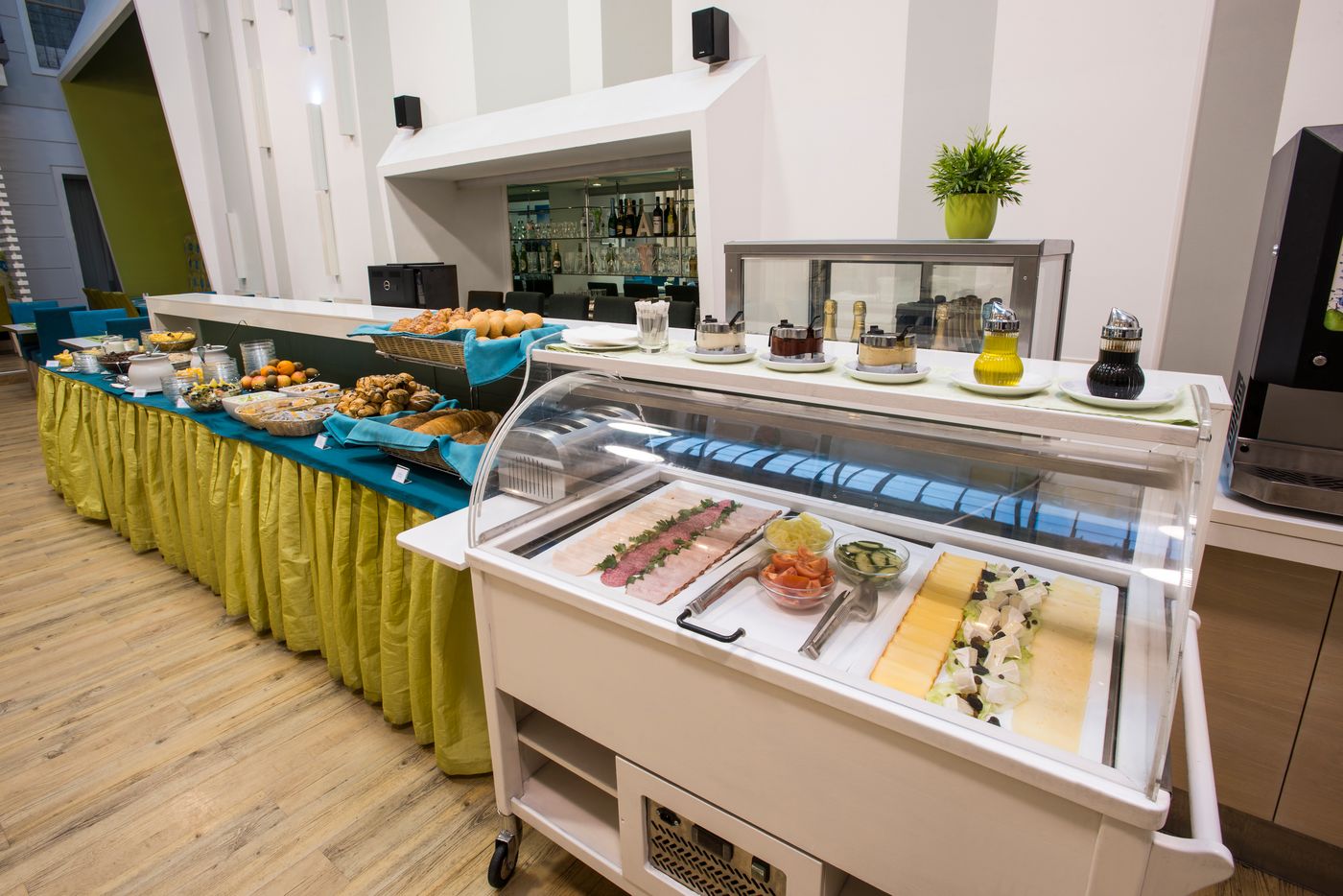 Atrium-Fashion-Hotel-Restaurant-42