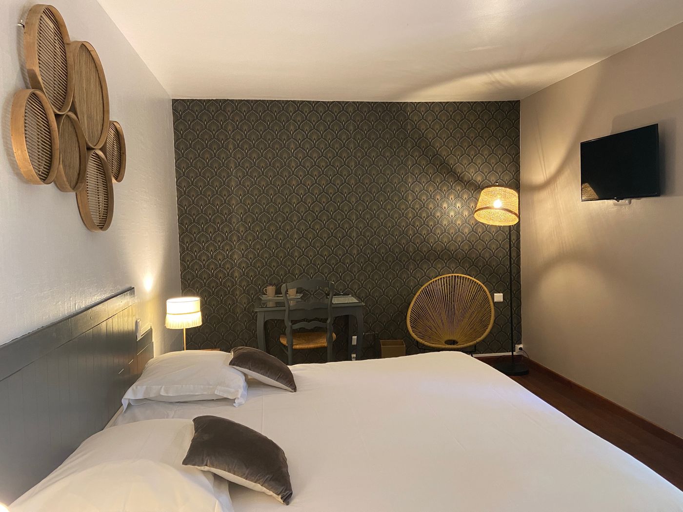 La Sommellerie Logis de France-France-CHATEAUNEUF DU PAPE-Room-9